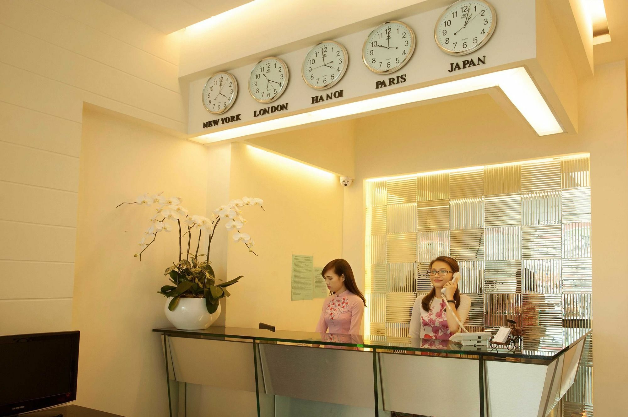 ดิ วัน พรีเมียม โฮเทล Hotel โฮจิมินห์ซิตี้ ภายนอก รูปภาพ